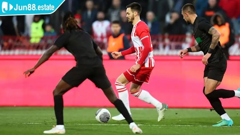 Cá độ bóng đá có tính phút bù giờ theo dõi trực tiếp