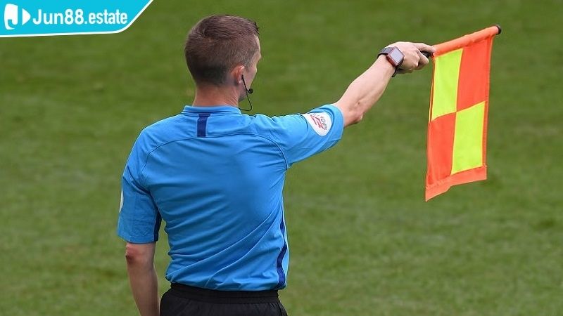 Tổng quát về kèo việt vị trong bóng đá
